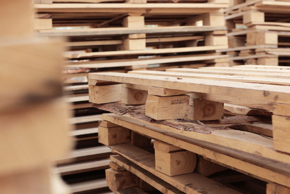 Know the Difference Between Softwood and Hardwood Plywood - cardinal lumber
